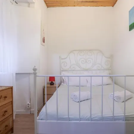 Lovely Apt In Bairro Alto Lisbon Exterior photo