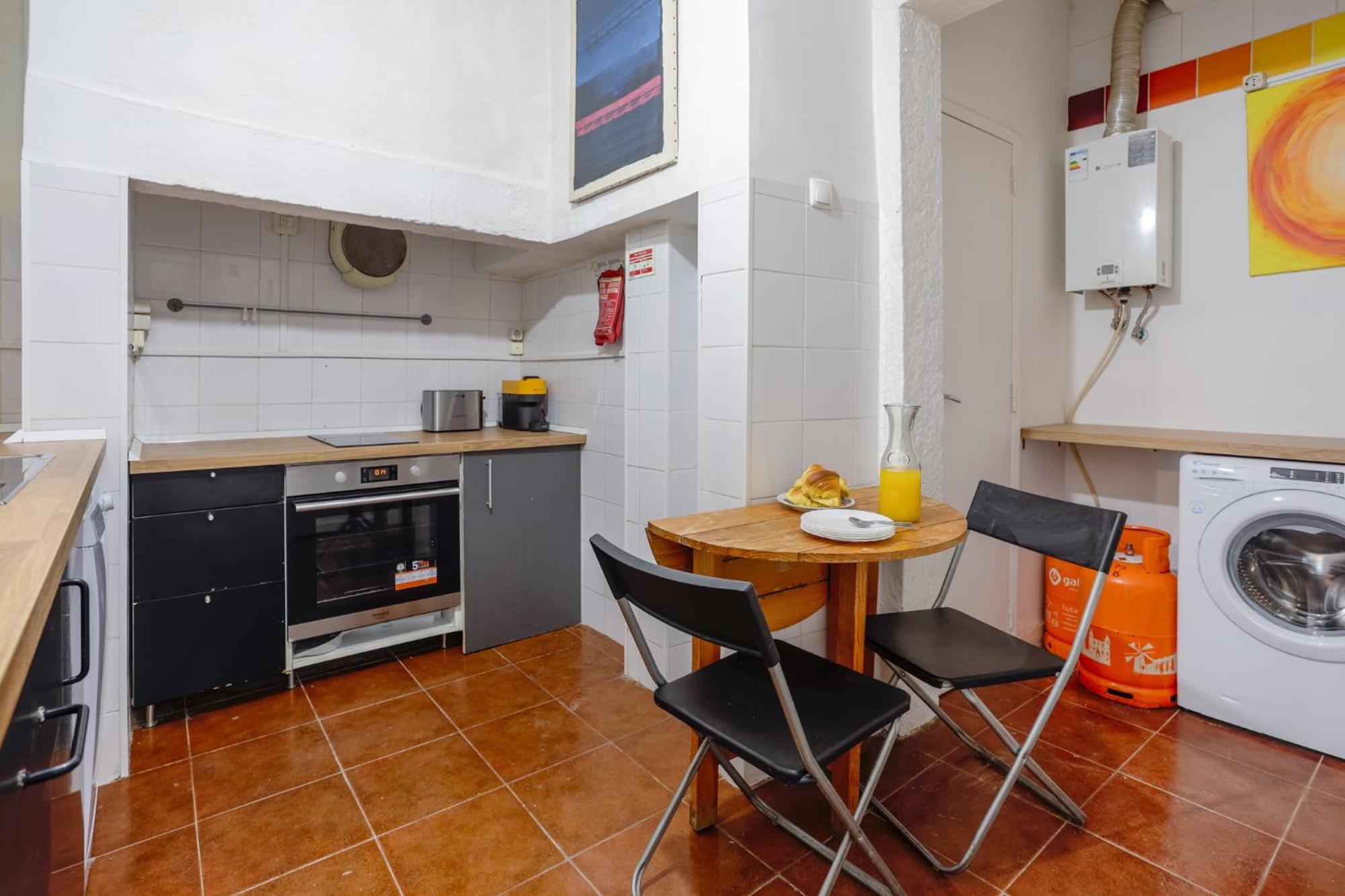 Apartment Lovely In Bairro Alto Lisbon